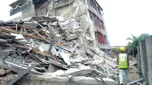 Panic as Lagos public school building collapses in Ikorodu