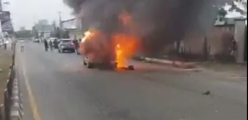 Panic in Lekki: Car Goes Up in Flames After Multi-Vehicle Accident