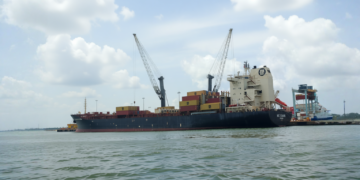 Iran Warns Oil Could Hit $200 per barrel as It Threatens Hormuz Blockade