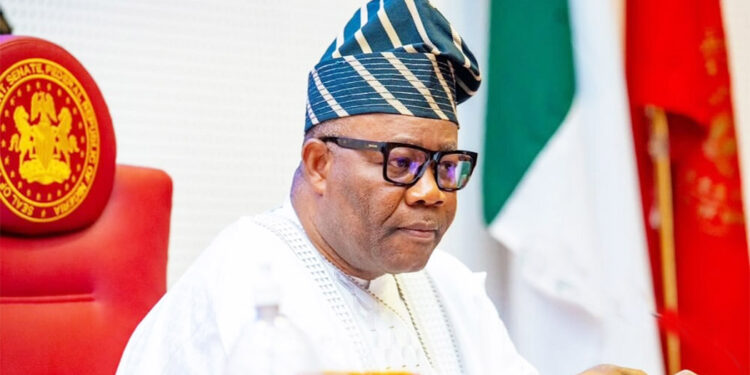 Senate Reverses Controversial Rule Amendments as Oshiomhole Calls for Akpabio’s Resignation