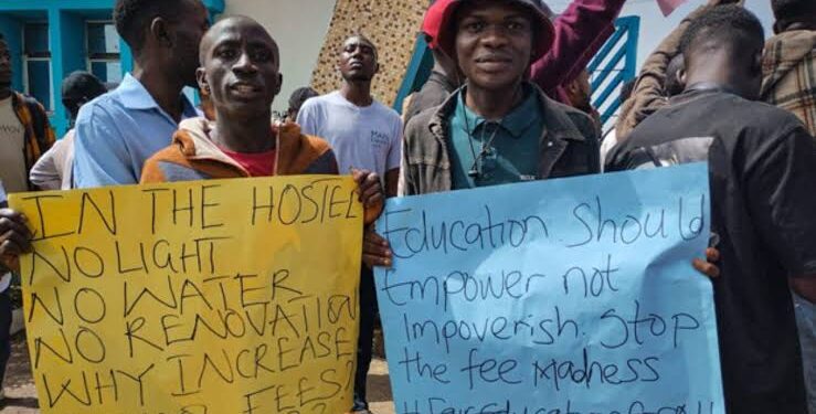 UNIJOS Students Protest Weeklong Power Outage, Demand Immediate Restoration